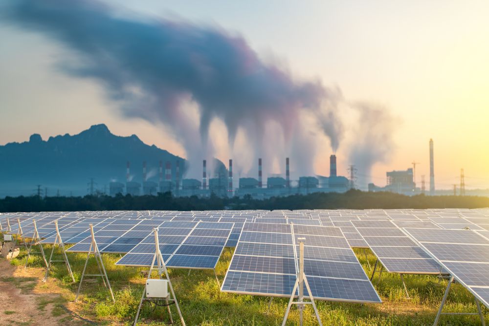 Hình ảnh hệ thống pin mặt trời lắp hệ thống điện mặt trời_mang tính minh họa