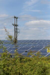 Lắp điện mặt trời mái nhà không thông báo